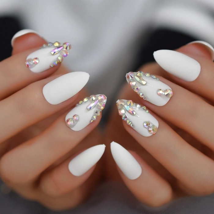 18 Medium Acrylic Nails for Your Gorgeous Fingers