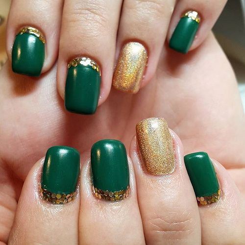 22 Green And Gold Nails Ideas