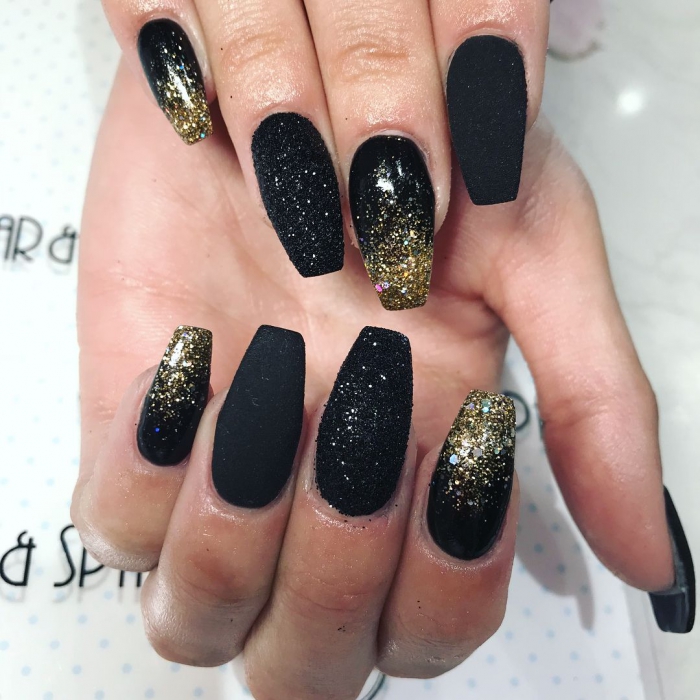 Cute Black And Gold Glitter Nails