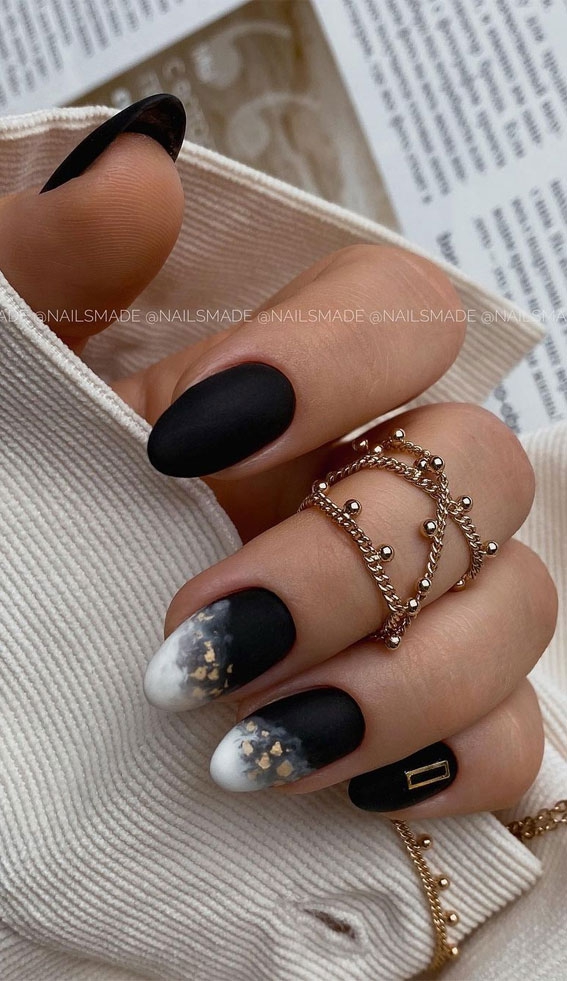Trendy Fall Nail Designs To Wear In Ombre White And Black Nails