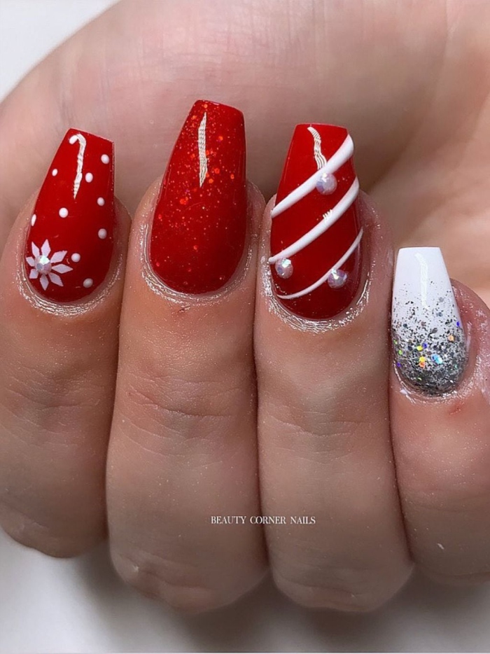Most Beautiful And Attractive Red Christmas Nails