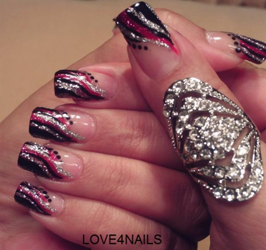 Red Silver Nails