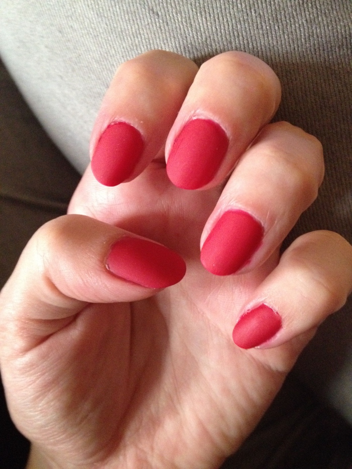 Red Round Nails