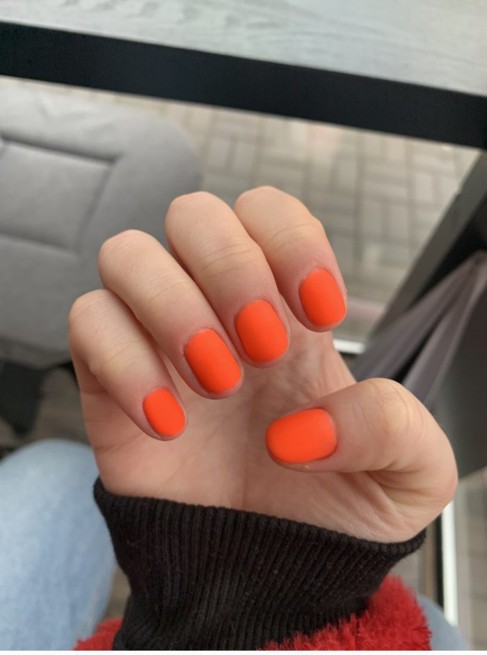 Pretty Orange Short Nails