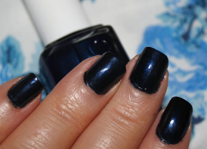Essie Midnight Cami Nail Lacquer Review