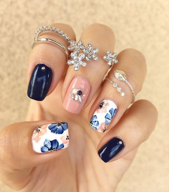 Gorgeous Floral Nail Art Ideas To Bloom