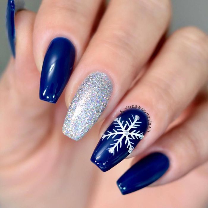 Blue Snowflakes Nails
