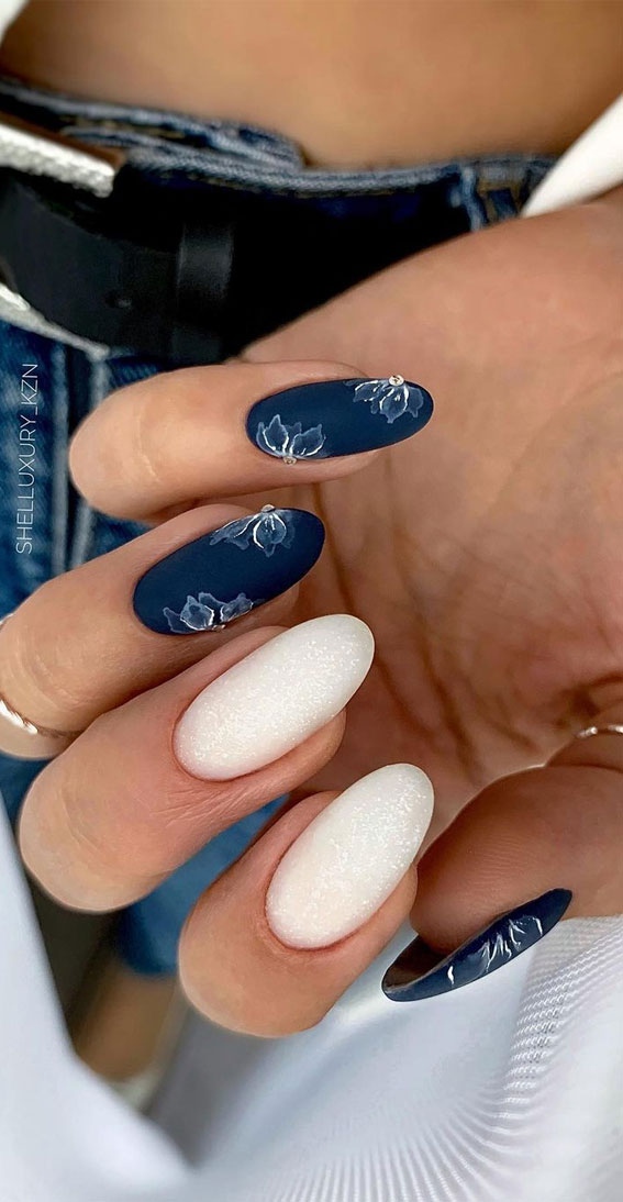 The Nail Trends To Wear For Winter Navy Blue And White Nails